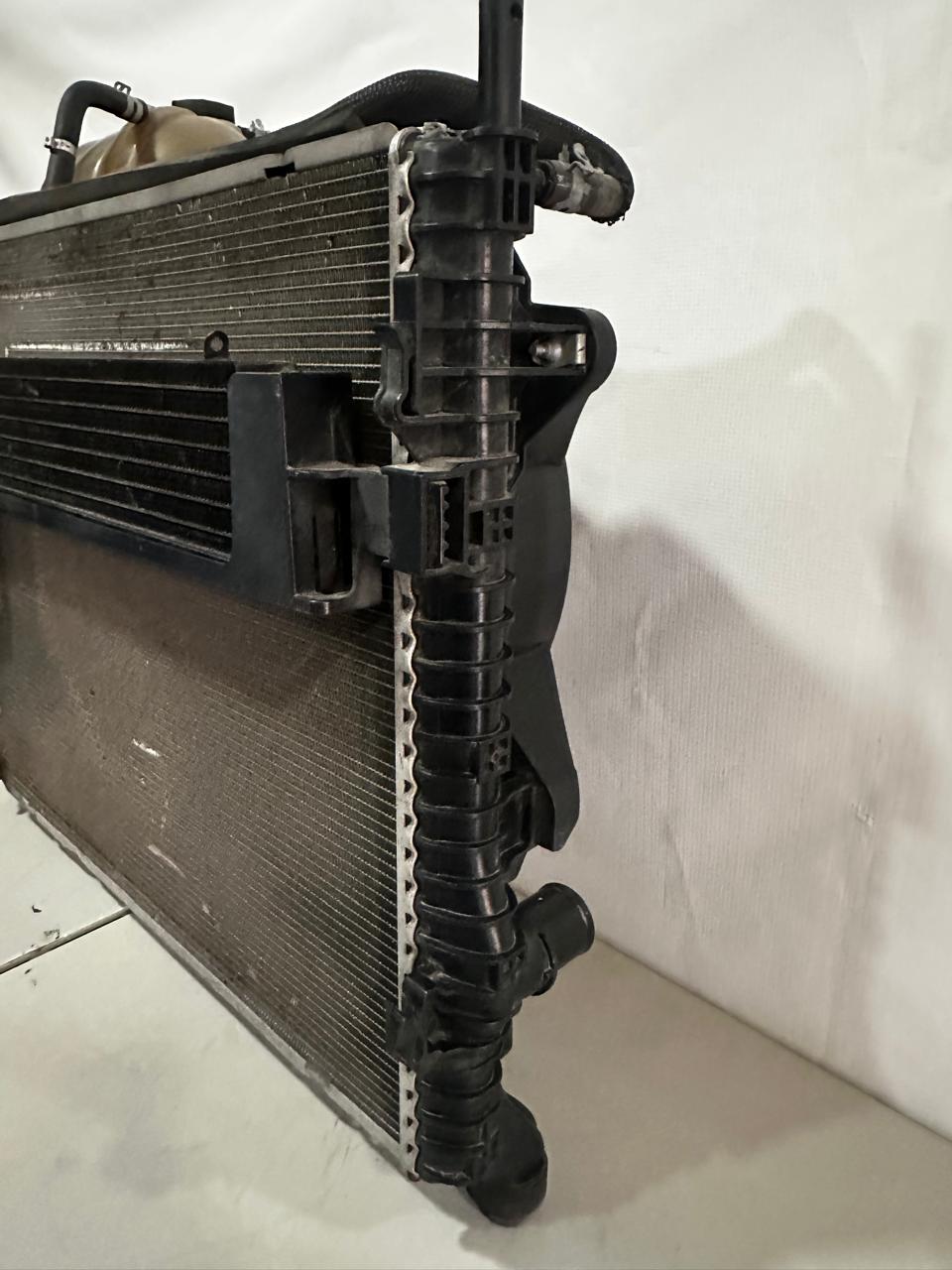 KIT DE RADIADORES DE FORD MUSTANG GT  15-23 5.0