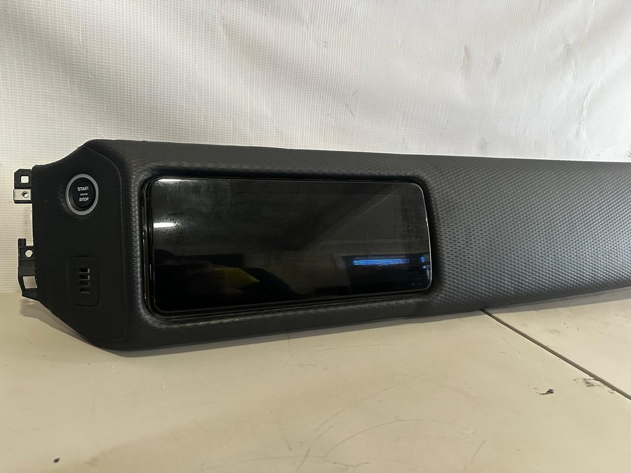 PANTALLA CON BICEL DE LAND ROVER 2018-2020