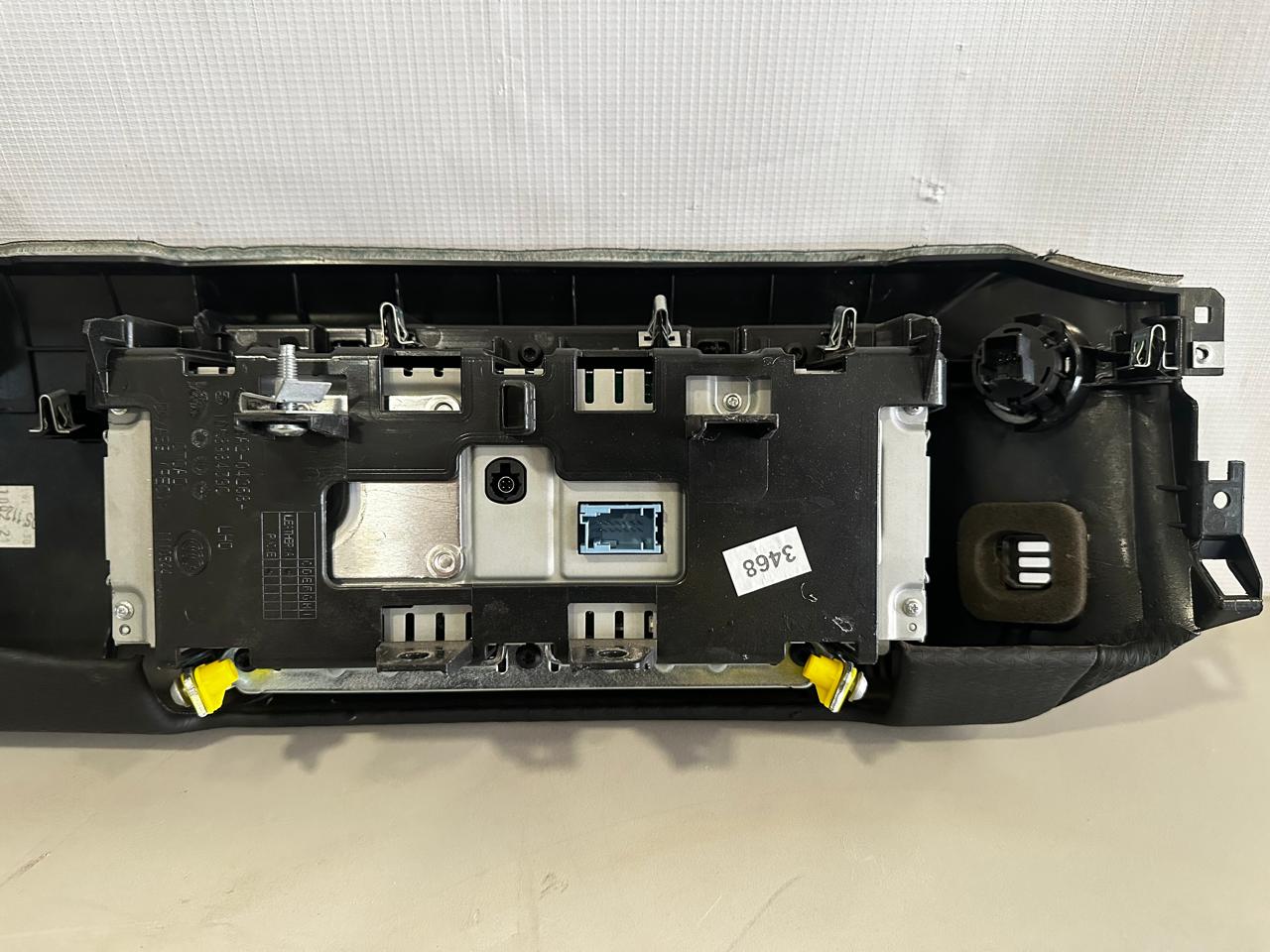 PANTALLA CON BICEL DE LAND ROVER 2018-2020