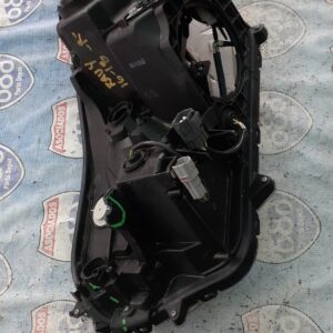 Rav4 16-18 B-5204 foco derecho (Rack C-3 BODEGA