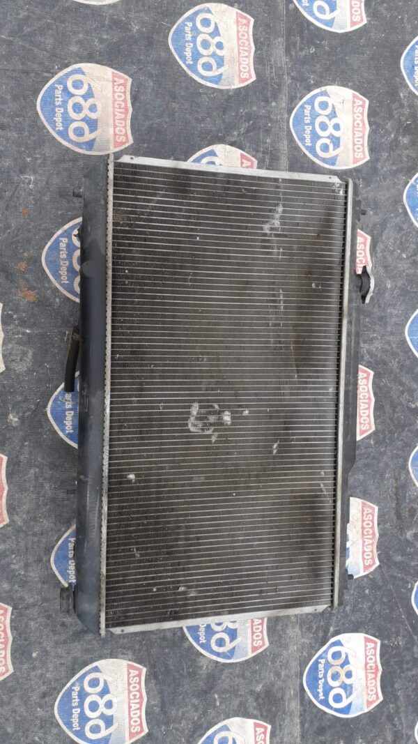 Camry 01 2.2 B-3124 Radiador, abanico