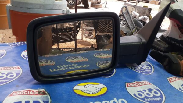 RAM 2009-2012 retrovisor izquierdo