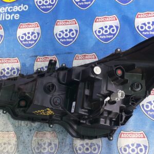 Corolla 2020-2021 B-0022 foco derecho RACK A-2 BODEGA