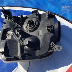 GMC Yukon 2007-2014 foco derecho F-0293 (Rack A-1)