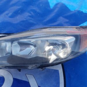 Ford fiesta 2015 foco izquierdo 02082 (Rack A-1)