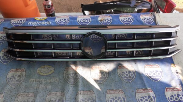 Passat 16-17 B-9042 parrilla (Bodega)