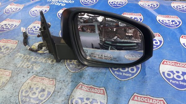 Highlander 2014-2016 retrovisor derecho B-0029