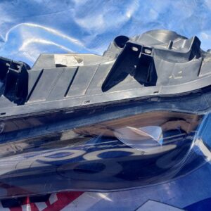 Chrysler 2015-2018 foco (faro) derecho