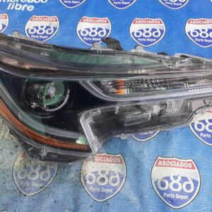 Corolla 2020-2021 B-0022 foco derecho RACK A-2 BODEGA