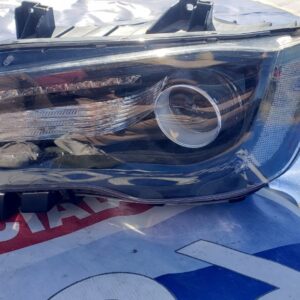 Chrysler 2015-2018 foco (faro) derecho