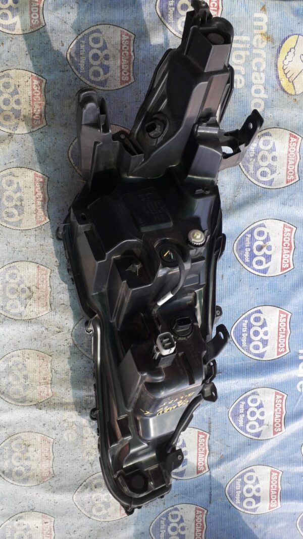 Camry 18-20 B-2175 foco izquierdo (Rack B-3) BODEGA