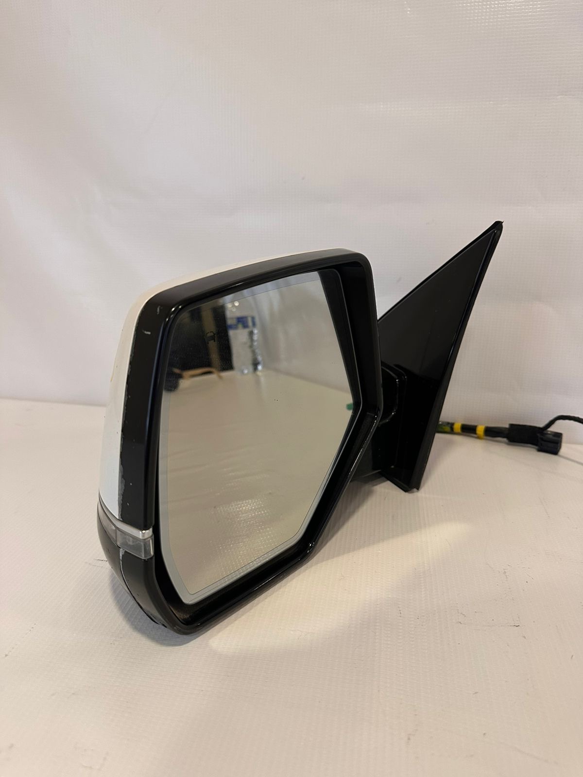 Retrovisor izquierdo Escalade 2015/2017 F17