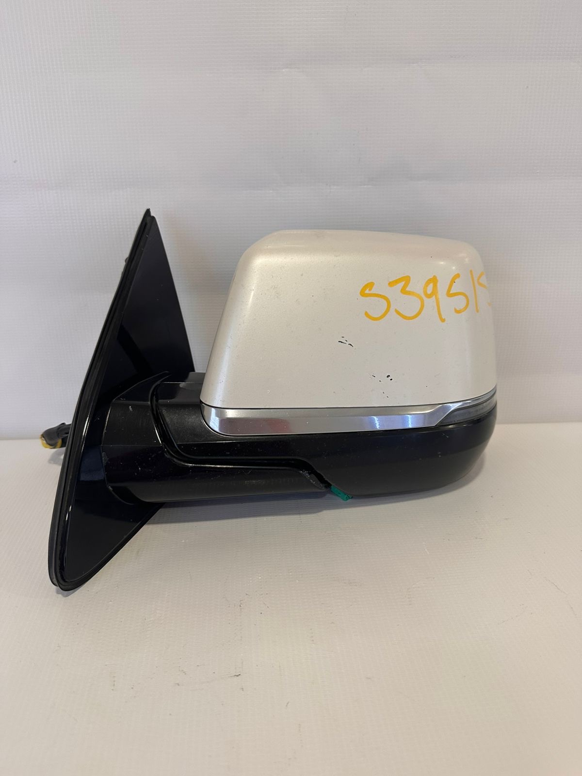 Retrovisor izquierdo Escalade 2015/2017 F17