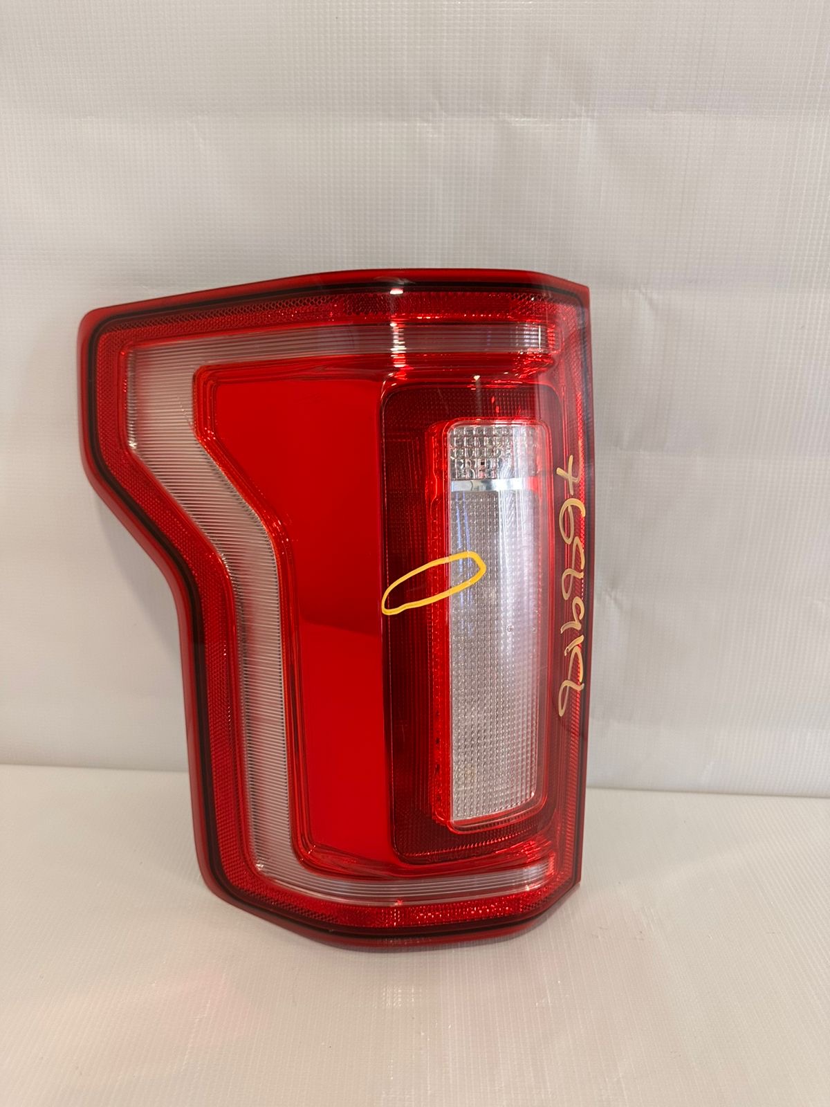 Mica izquierda Ford F150 King ranch 2015/2020 F 08