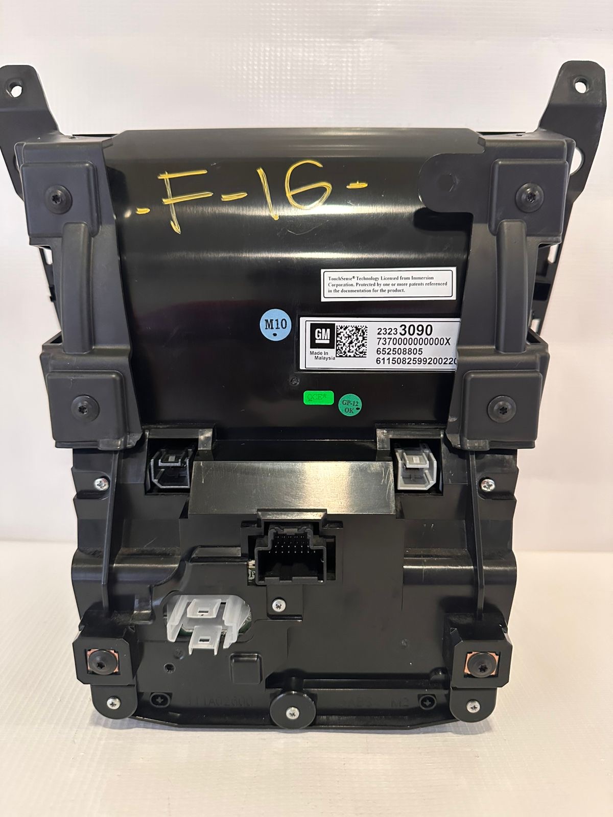 Estéreo Cadillac Escalade 2015/2017 F 16