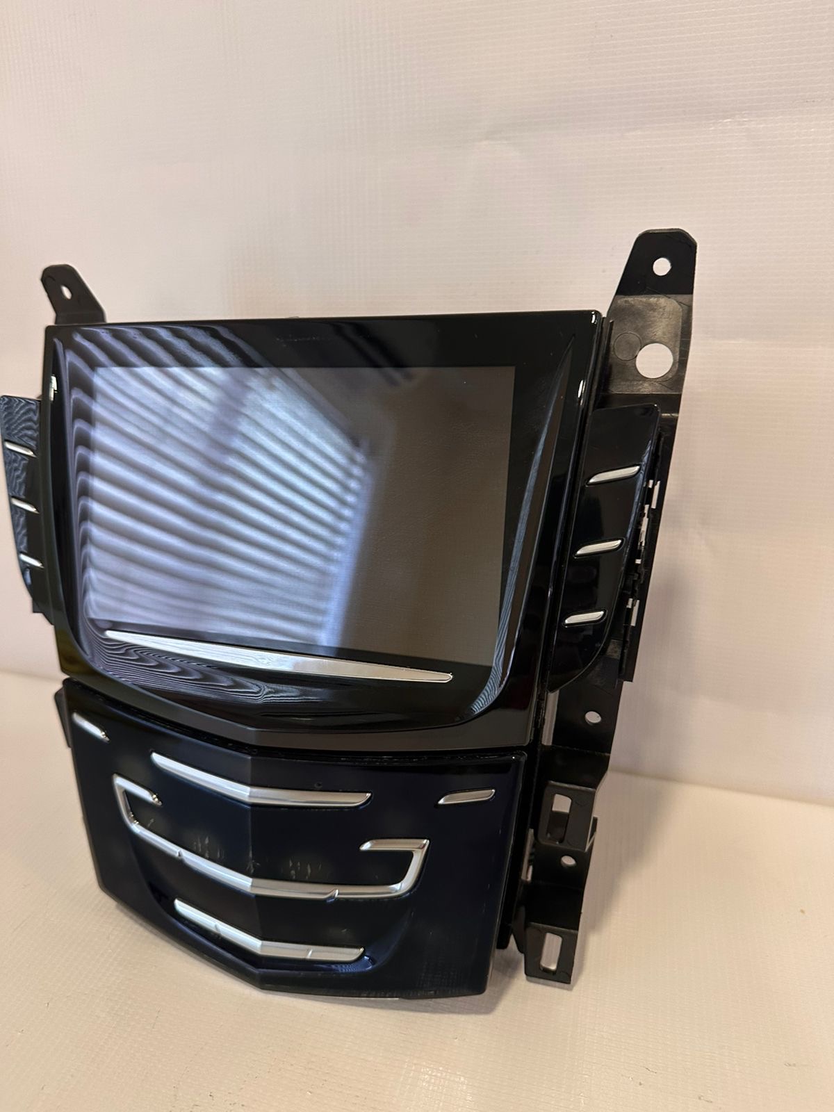 Estéreo Cadillac Escalade 2015/2017 F 16